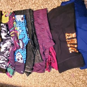 16 pairs of brand name leggings, and 2 shorts